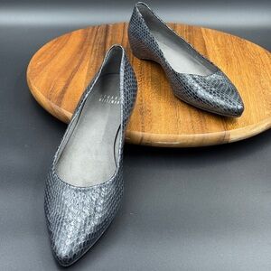 Stuart Weitzman SZ 8 LINA 225945 Snakeskin Flats Black / gray Pointed Toe Shoe